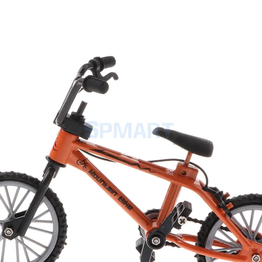 MagiDeal 1:24 Scale Mini Alloy Finger Bike Bicycle Diecast Model Desk Gadget Toy Children Friends Novelty Gift Ornament
