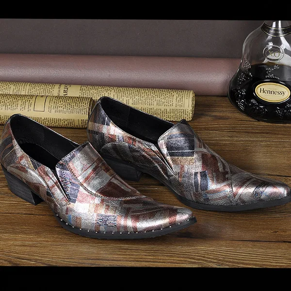 

2019 Fashion New Pointed Toe Men Leather Shoes British style slip On Breathable Casual Party Dress Shoes