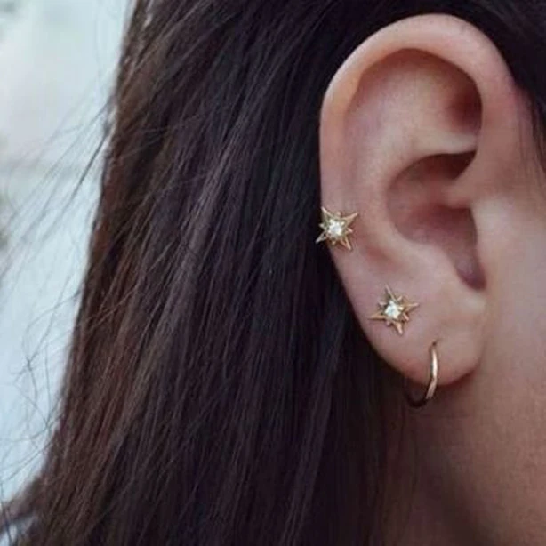 Серьги North star золотого цвета металлические минималистичные Модные женские