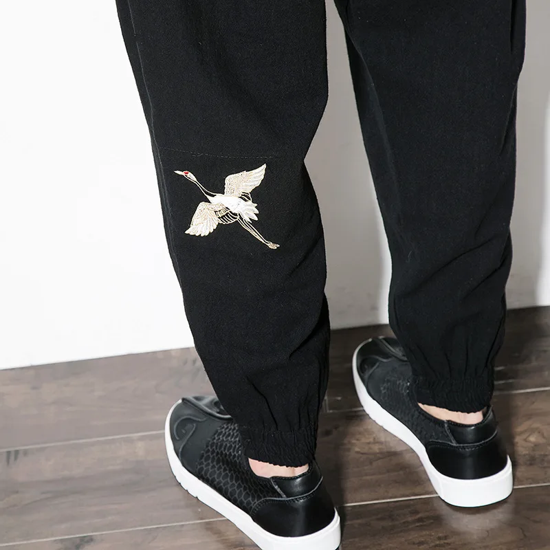 Chinese style embroidery feet pants men cotton and linen loose casual pants autumn retro crane embroidery bouquet foot pants Chinese style embroidery feet pants men cotton and linen loose casual pants autumn retro crane embroidery bouquet foot pants