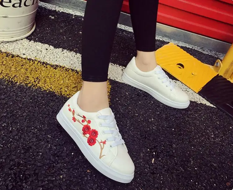 047