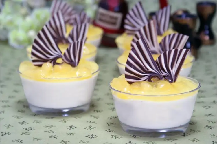 1000 шт. пластиковые круглая купольная крышка Формочки Для Маффинов Tiramisu