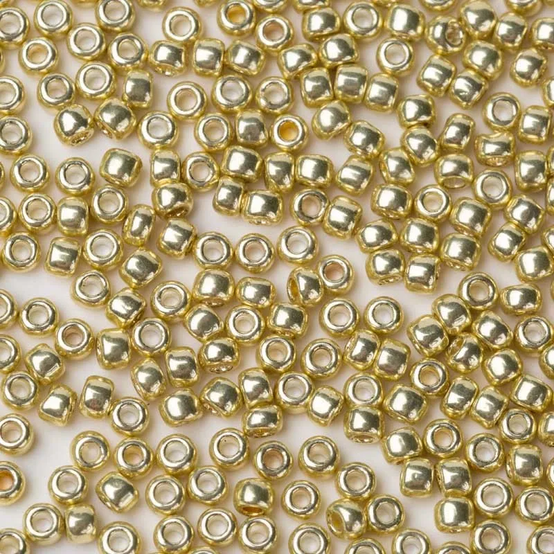 559 Toho Round Seed Bead Permanent Finish Galvanized Yellow Gold (2)