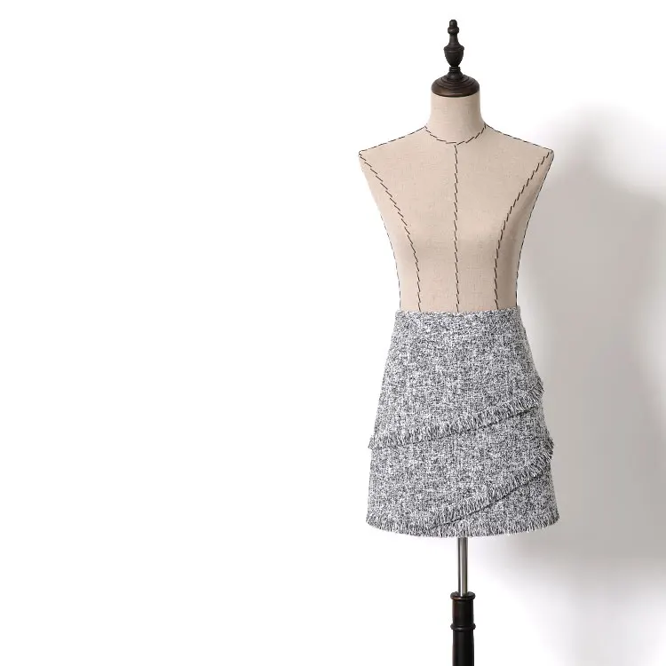 Новинка 2009 года; сезон весна-осень; юбка и юбка средней длины с высокой талией и бахромой