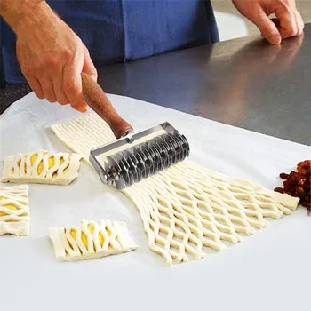 

Kitchen Bakeware Pizza Tools Wood Handle Stainless Steel Wheel Hob Pizza Pie paste Cutter Roller knife
