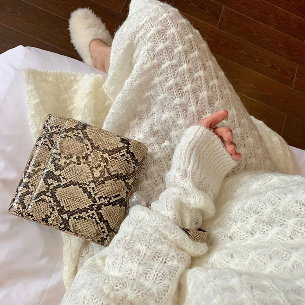 

Women Handbags Retro Serpentine Chain Round Bag Printed Small PU Snake Leather Shoulder Crossbody Bags Female Messenger Bag 513