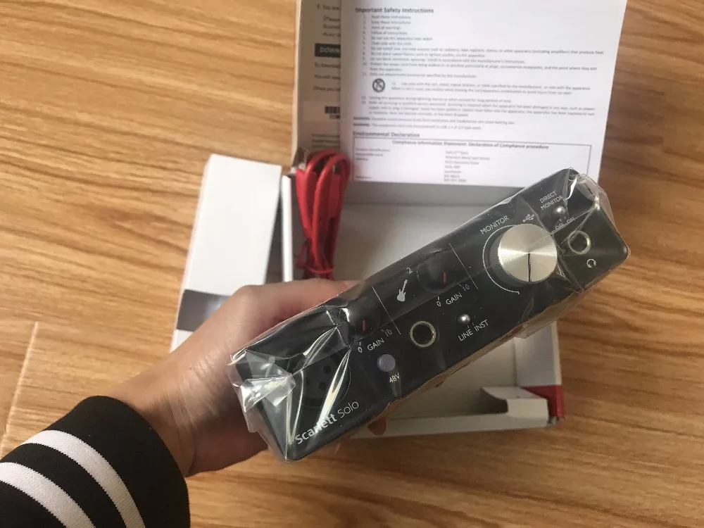 Акция Focusrite Scarlett Solo II 2 входа 2 выхода USB аудио интерфейс звуковая карта профессиональная для записи микрофона