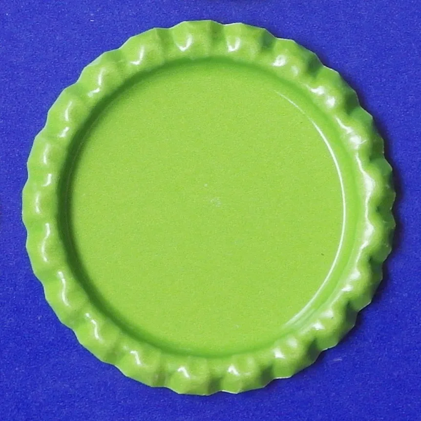 Sutoyuen 100 шт двухсторонняя цветная плоская Бутылочная крышка для рукоделия ювелирное изделие колье с подвеской металлические крышки для пивных бутылок без отверстия - Цвет: Green