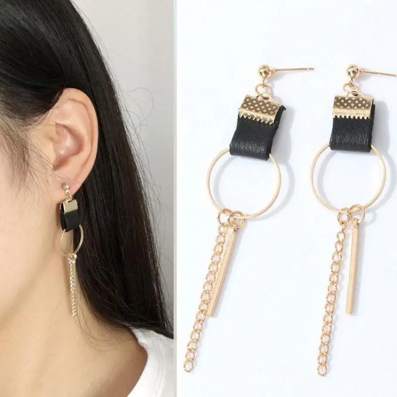 

Personality Exaggerated Geometric Leather Leather Circle Round Tassel Three Color Earrings Female Earrings Women Jewelrs Brinco
