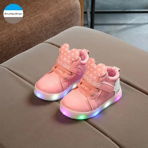 Повседневная обувь с подсветкой для детей от 1 до 5 лет спортивная обувь для маленьких мальчиков и девочек светящаяся модная обувь с мягкой подошвой для новорожденных - Цвет: Розовый
