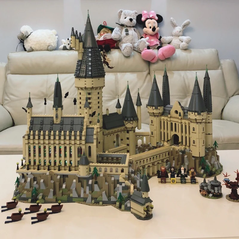 

Movie Harry Big Size Potter's The Hogwarts Castle Building Kit Blocks Toys for Children Compatible with Legoings