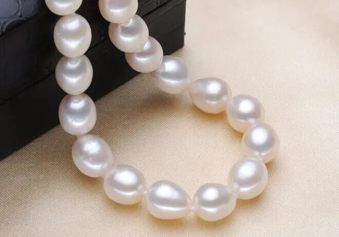 

18"12-13MM NATURAL SOUTH SEA WHITE PEARL NECKLACE
