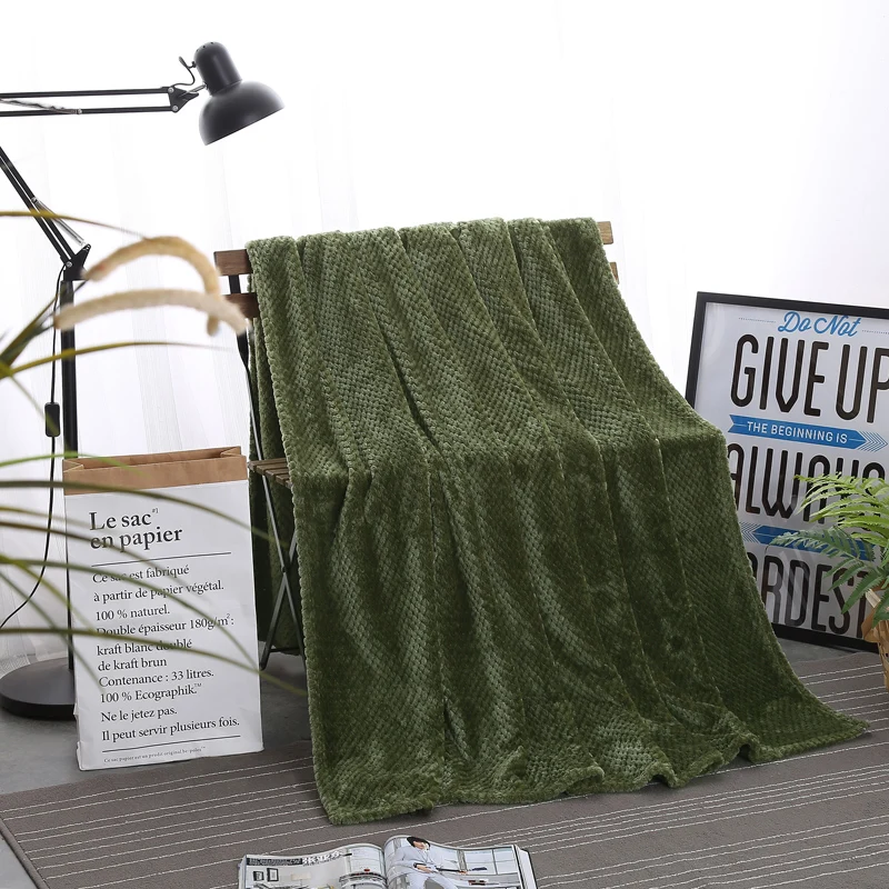 

High quality plush bedspread blanket 200x230cm High Density Super Soft Flannel Blanket to on for the sofa/Bed/Car