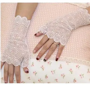 Весна и лето женские солнцезащитные короткие перчатки Модные кружевные полуперчатки сексуальные кружевные перчатки без пальцев