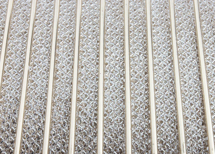 00 (18)