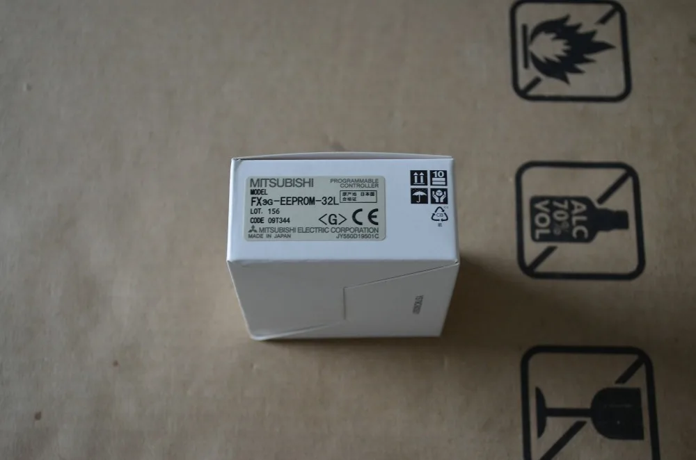 Слот для карт памяти FX3G-EEPROM-32L