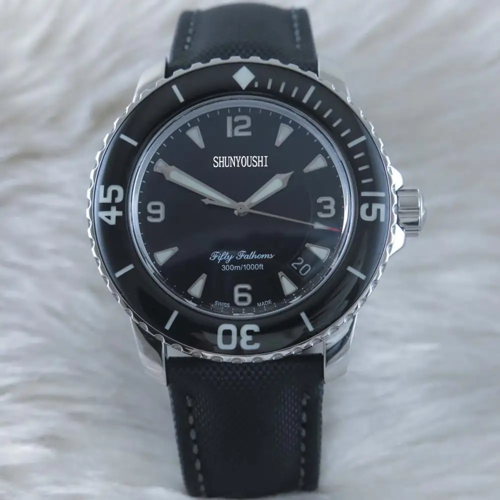 

WG06531 Mens Watches Top Brand Runway Luxury European Design Automatic Mechanical Watch