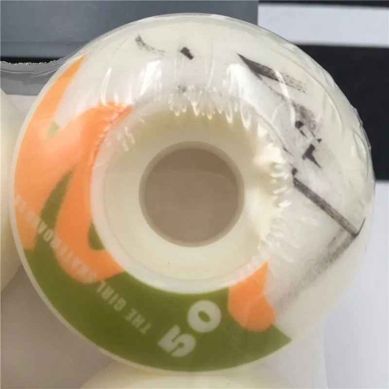 SKATEBOARD WHEEL (111)