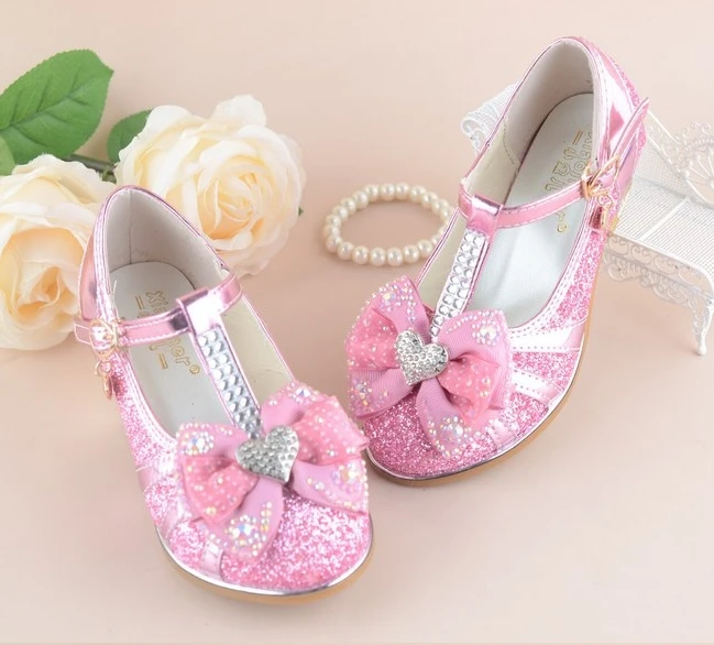 Блестящие туфли принцессы на высоком каблуке с кристаллами для девочек; детские сандалии; кожаные туфли для торжеств; Серебристые вечерние туфли для танцев и свадьбы