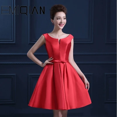 Sexy Lace Up Closure Satin Graduation Party Gowns Short Prom Dresses