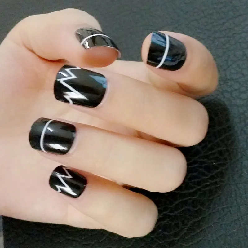 

Serrated Line Acrylic Fake Nail Shiny Black False Nails Flat Top DIY Nail Art Manicure Tool 24pcs