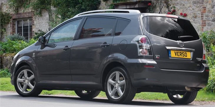 Toyota_Corolla_Verso1_(5)