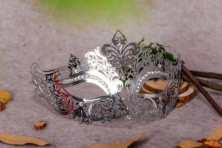 Silver FUNNYBUNNY Маскарадная маска блестящие Украшенные стразами и металлическими бляшками Венецианская красивая для вечеринки, выпускного маска - Цвет: Silver