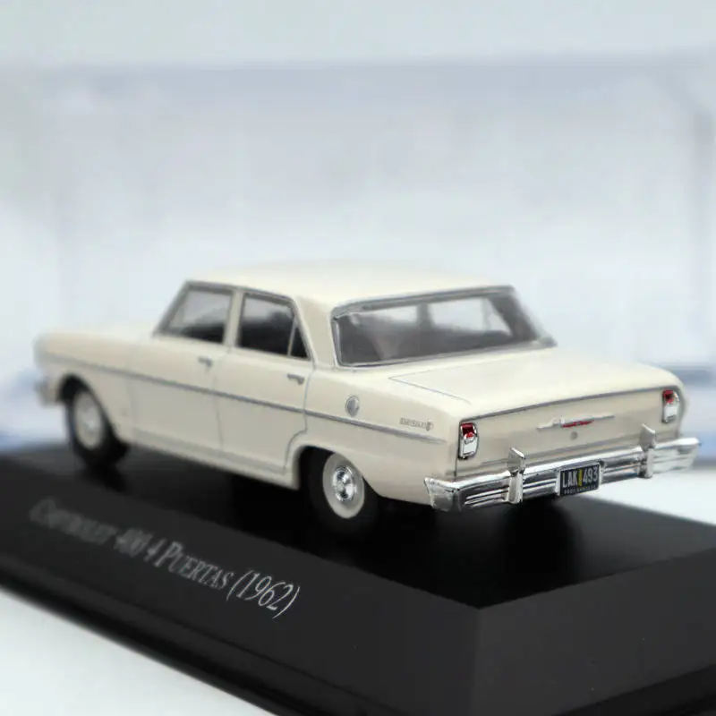 IXO alitai 1:43 Chevrolet 400 4 Puertas 1962 белые литые под давлением модели Ограниченная серия