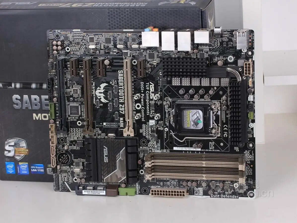 

ASUS SABERTOOTH Z97 MARK 1 overclocking motherboard use 90%new No protective cover
