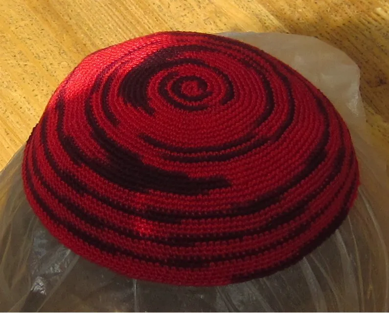 

HIGH QUALITY HANDMADE KNITTED YARMULKE KIPPAH SWIRL COLOURED