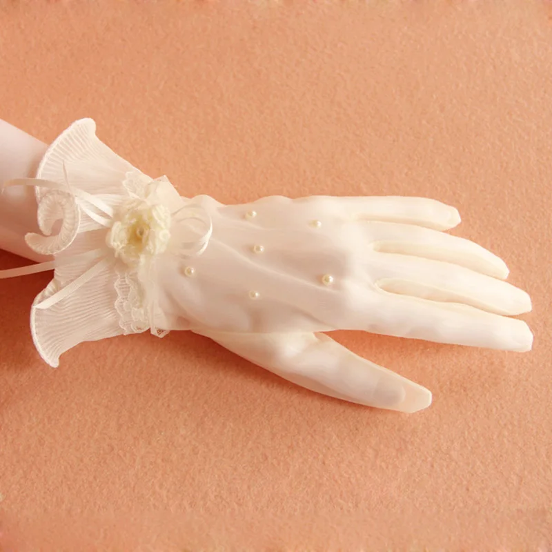 Перчатки сеткой полный палец Короткие жемчужные оборки кружева отделка запястья длина рукавицы вечерние 80s элегантный крем Белое Женское платье перчатки