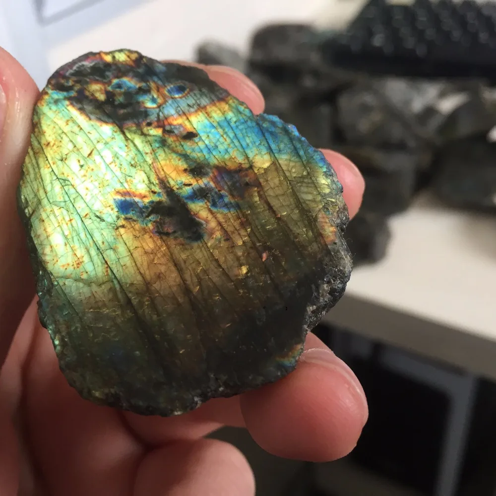 

60g Labradorite Moonstone Quartz Crystal Stone Healing Home Decor Colorful Gift for Living Room