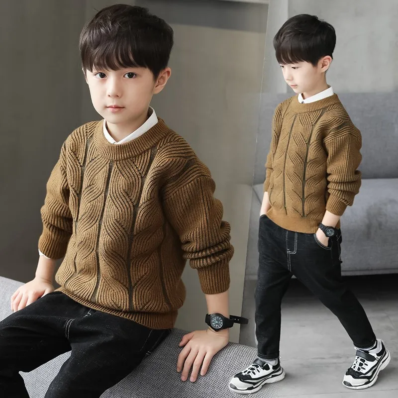 Boy's sweater autumn winter outfit is thickened circular collar cover hea