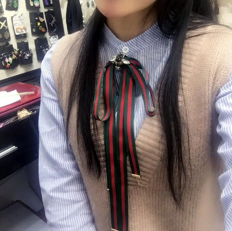 

2017 Korean college wind striped bow tie pearl and bee Fashion Scarf