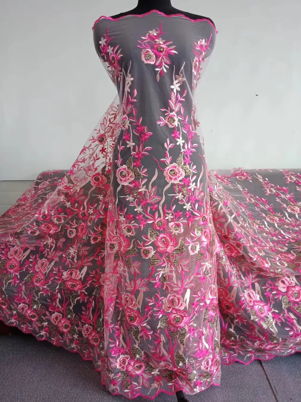 

2018 Latest Nigerian Laces Fabrics High Quality African Laces Fabric For Wedding Dress French Tulle Lace With sequins ginono021