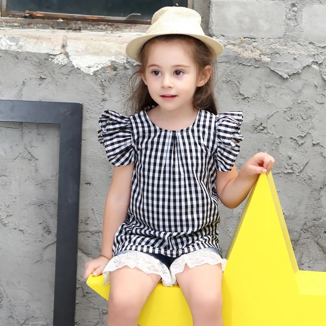 

2018 Children's Clothing Summer Europe And The United States New Style Round Neck Jacket Wild Side Sleeves Girls T-shirt