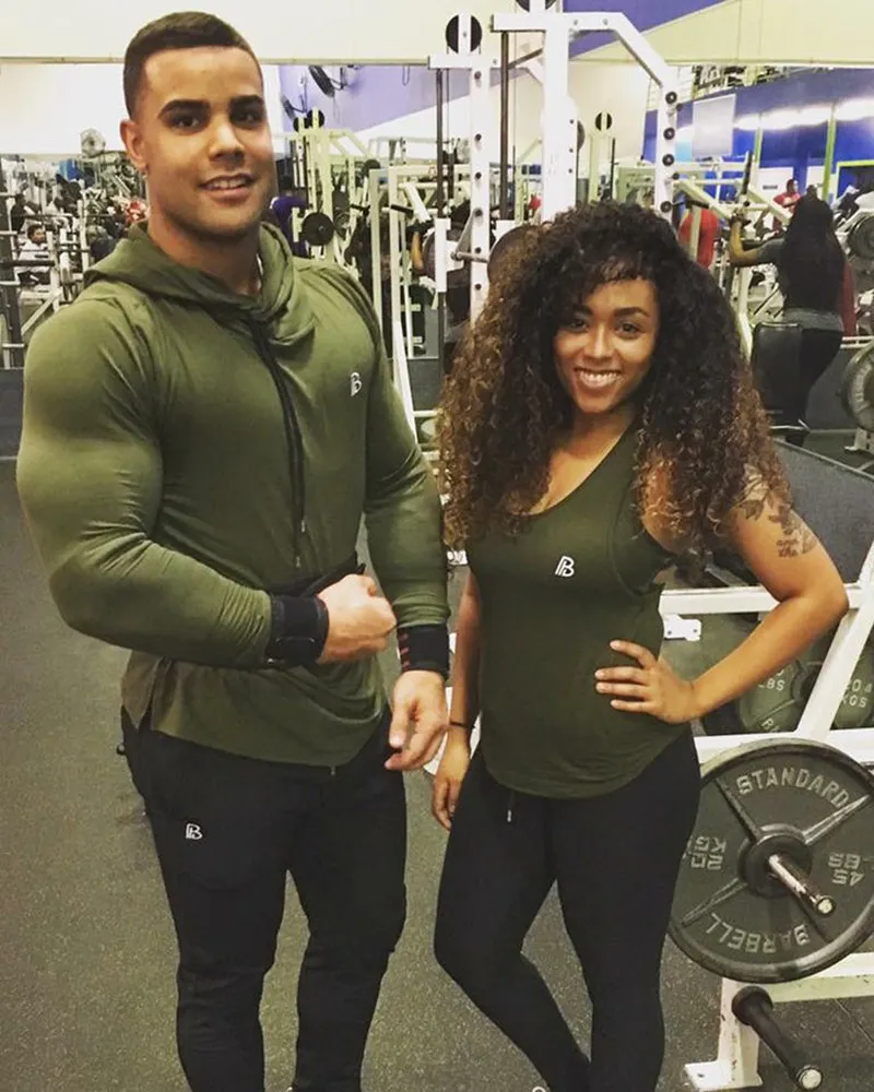 4638945378_1070042364