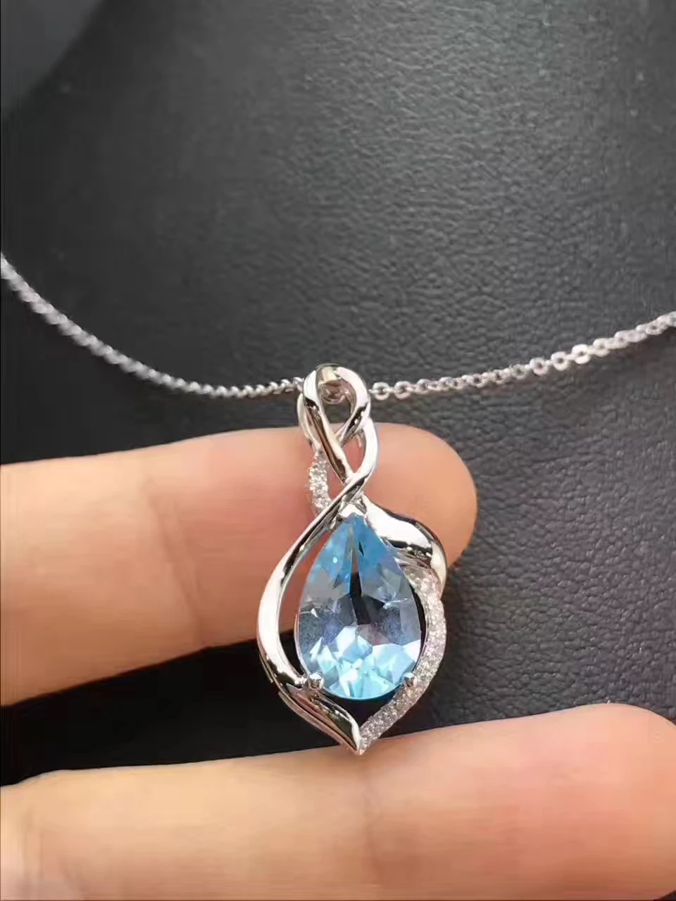 natural blue topaz gem pendant S925 silver Natural gemstone Pendant