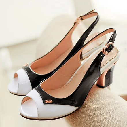 

Genuine Leather Big Size 41 42 Lady's Sandals Peep Toe Slingback Chunky Medium Heels Female Charm Patch Red Shoes 06-K0B