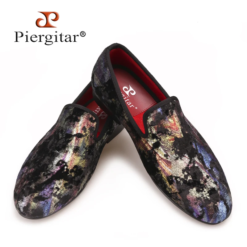 

Piergitar 2017 New Colorful Prints designs Men velvet shoes Fashion Party and Club men's loafers big size male smoking slippers