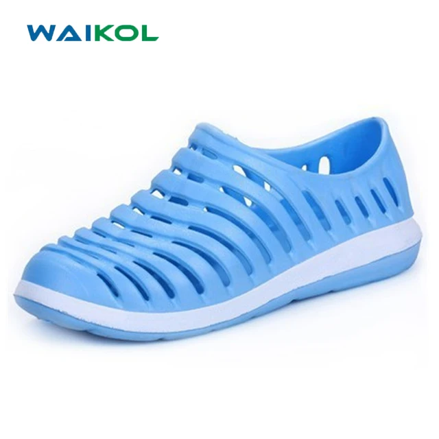 Waikol Wholesale fashion garden shoes female hollow nest hole shoes women sandals beach outdoor slip slippers
