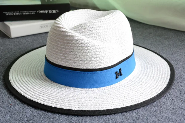 3225445757_848685158