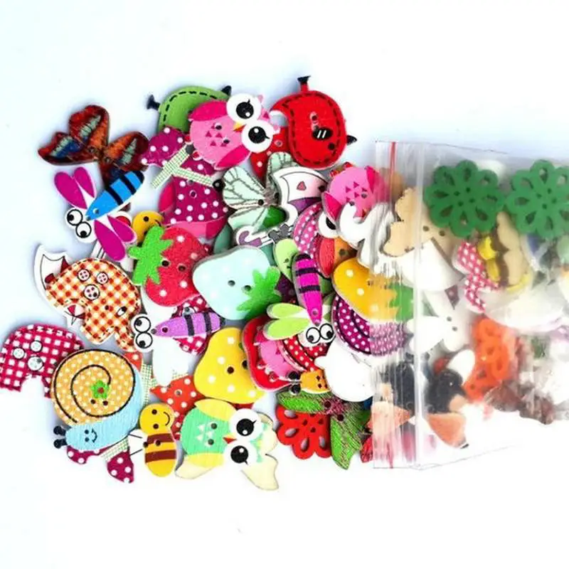 50pcs/pack Mixed Wooden Sewing Buttons for Handcrafts Scrapbooking Accessories Decorative Chic Animal Wooden buttons for crafts