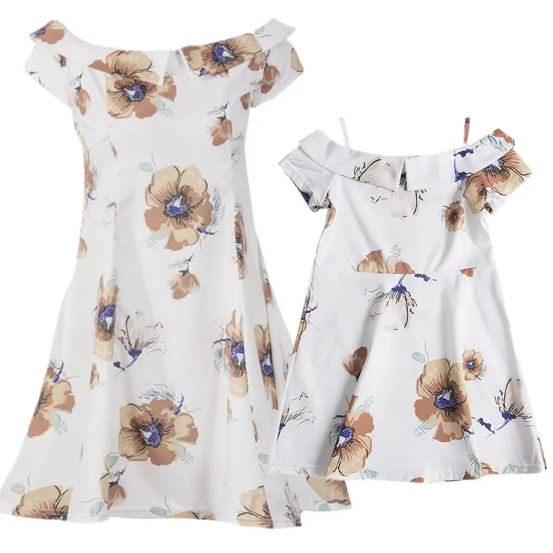2017, Новая мода для мамы и дочки Для женщин Обувь для девочек лето с плеча мини-платье с цветочным рисунком подходящая одежда для всей семьи