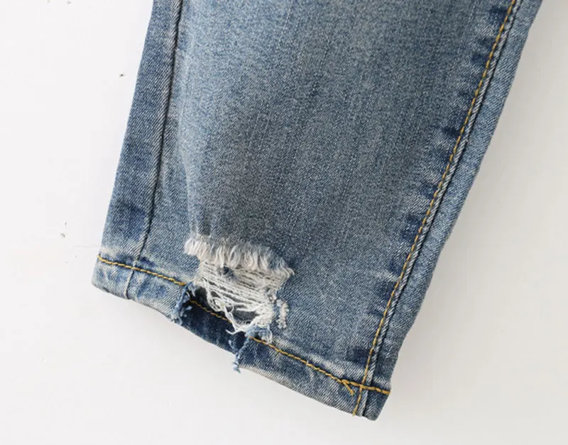 HEE GRAND/2018 г. Зимние Винтаж джинсы для женщин; Большие размеры 4XL поцарапанные мама брюки свободные пят рваные джинсовые брюки WKN611