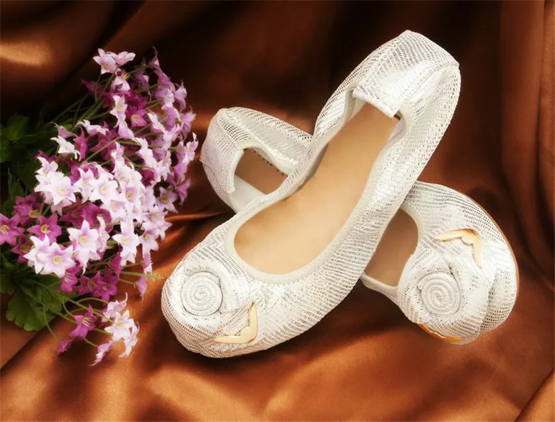 Spring Autumn Slip on Loafers Flats Shoes Women Comfortable Cow Leather Women Shoes Flower Round Toe Female Casual Shoe Big Size (21)