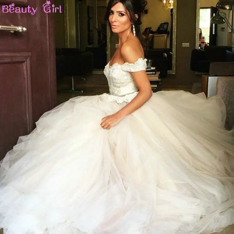 ball gown with puff sleeves