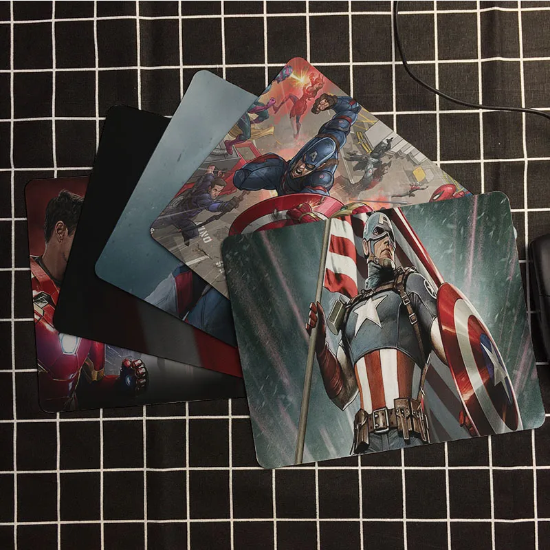 

Captain America Marvel Comics Stripes Star Flag Customized Computer Notebook Mouse Mat Druable Resistant Dirt 18x22cm Mouse Pad