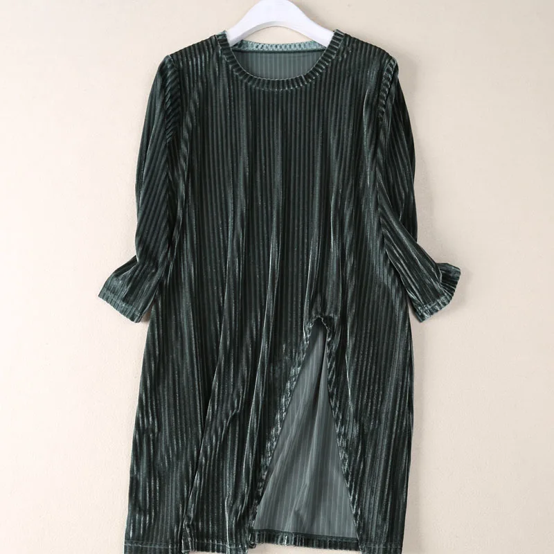 

Women Dress Striped Velvet Loose Three Quarter Sleeve O-Neck Dresses