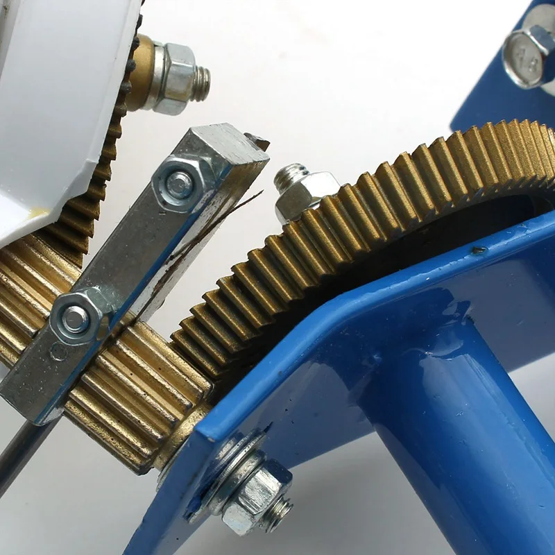 KiWarm-Large-Metal-Yarn-Fiber-String-Ball-Wool-Winder-Holder-Winder-Fiber-Hand-Operated-Cable-Winder (4)